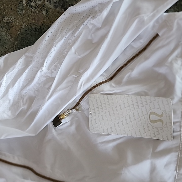 Lululemon Miss Misty II Windbreaker - Picture 9 of 9
